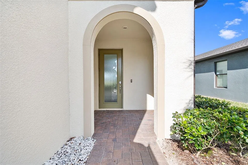 4 bed, 3.0 bath, 2509 sqft, $3,750 — Photo 3