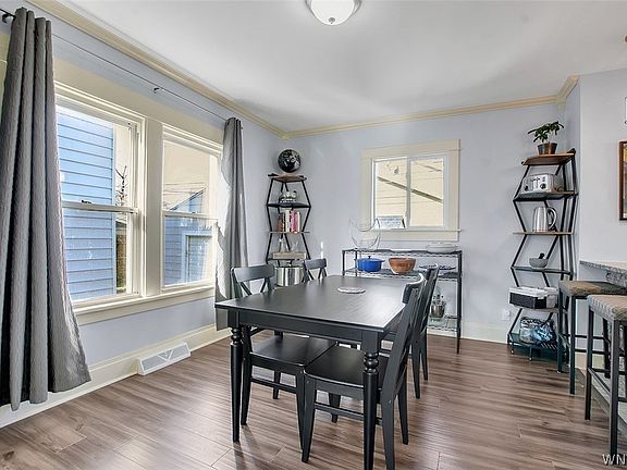 5th image of 259 Tremaine Ave