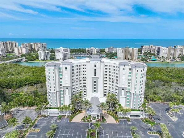315 Dunes Blvd APT 801, Naples, FL 34110