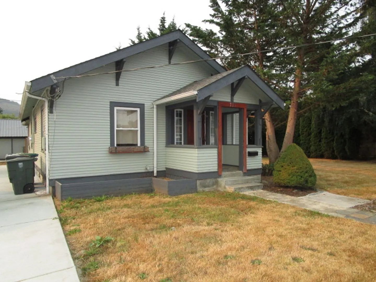 735 Jameson Street — Photo 1