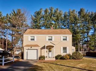 22 Spruce St, Westfield, MA 01085