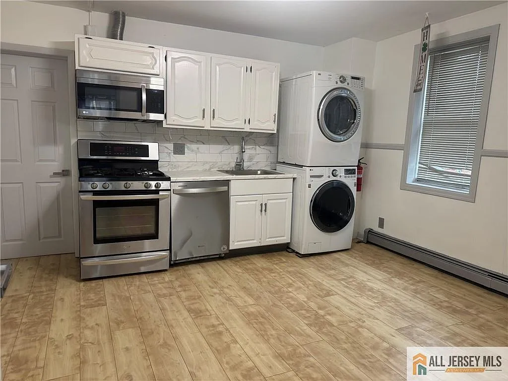 1 bed, 1.0 bath, 525 sqft, $1,700 — Photo 2