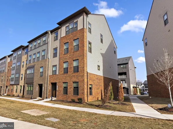 14053 Sunrise Valley Dr Unit 8Q, Herndon, VA 20171