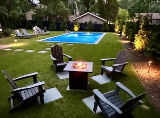 1461 Noyack Rd, Southampton, NY 11968