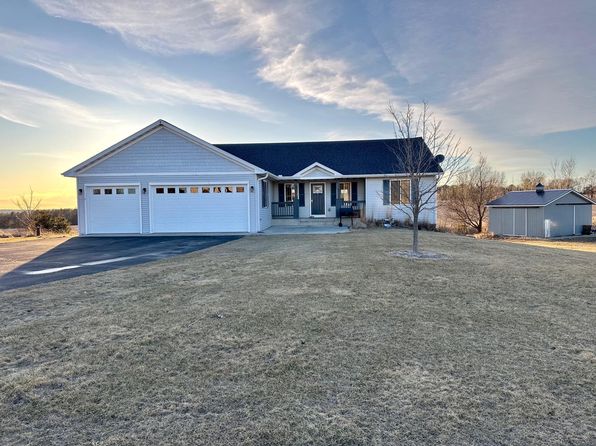 572 172nd St, Hammond, WI 54015