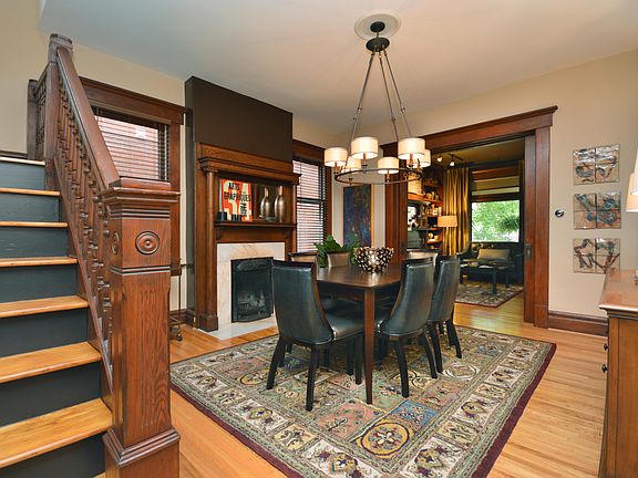 3rd image of 357 W Hubbard Ave