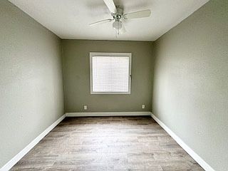 3rd image of 1048 W 62nd St #1