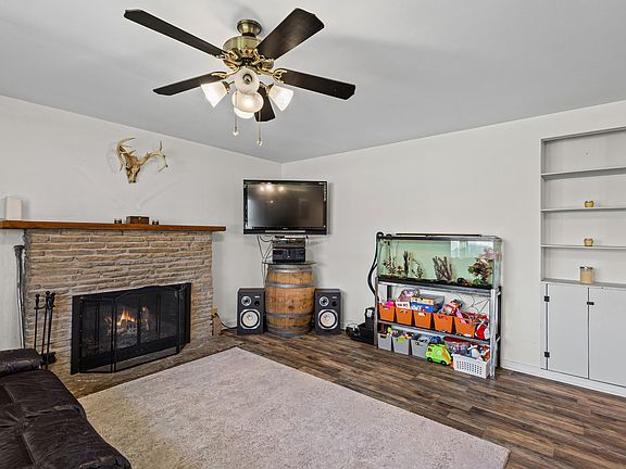 4th image of 3131 N Prater Ave
