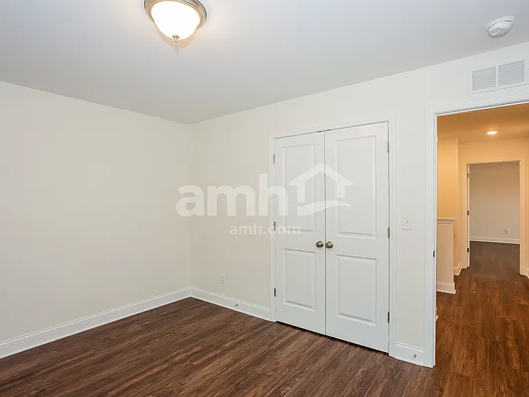 144 Twin River Dr — Photo 25