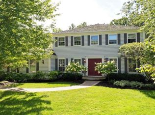 308 Carlisle Ln, Lake Forest, IL 60045