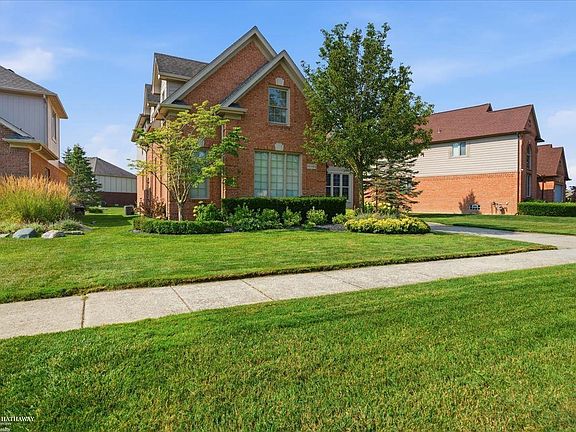5th image of 16080 Harvest Spring Ln