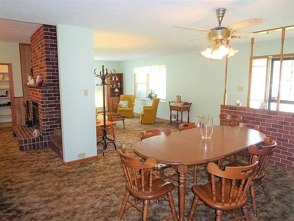 4th image of 4126 Sanford Ave