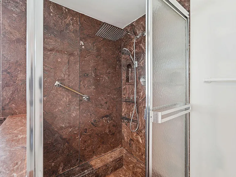 433 SW 27th Ave — Photo 46