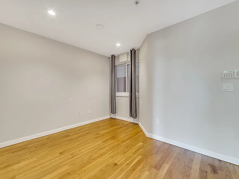 350 N 2nd St #137 — Photo 12