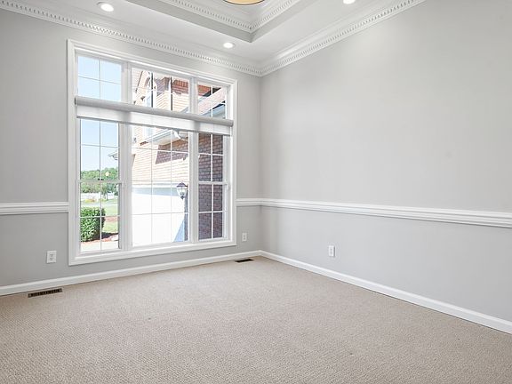 3rd image of 3194 Quincy Ln