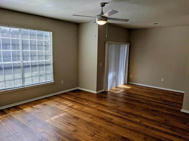 16585 Enclave Village Dr #9-16585-302 — Photo 6