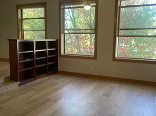 1515 N Rosa Parks Way #205, Portland, OR 97217
