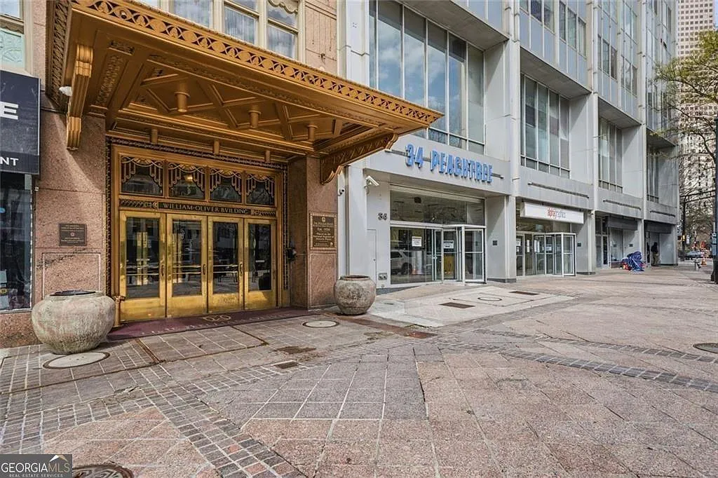 1 bed, 1.0 bath, 465 sqft, $1,600 — Photo 1