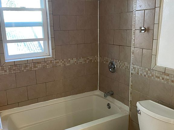 3rd image of 3651 Kite St