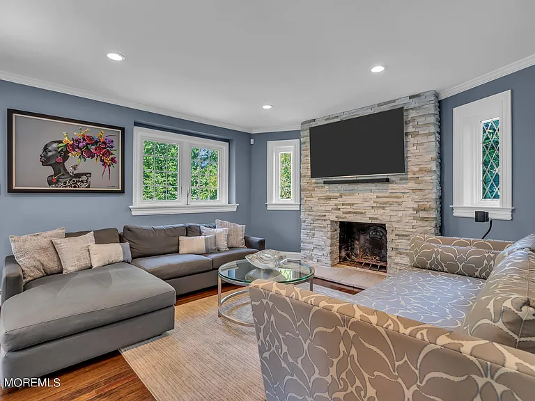 1318 Locust Dr — Photo 12