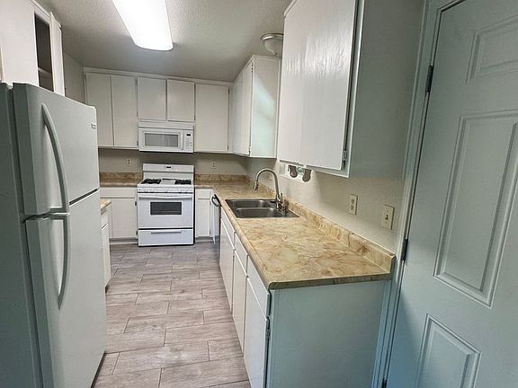 4th image of 2023 Heller Ln