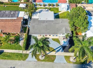 1585 W 77th St, Hialeah, FL 33014