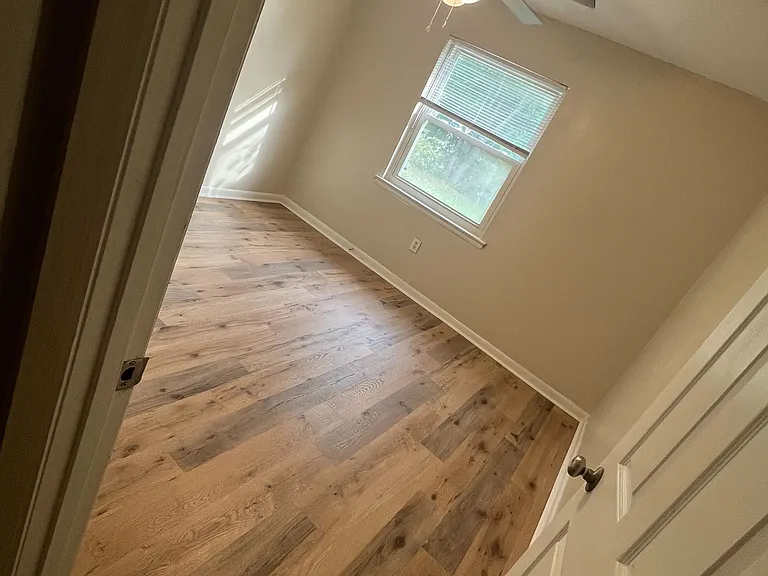 17 Greenbriar Dr — Photo 7