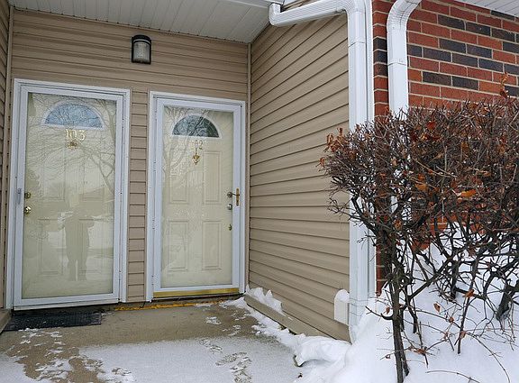 2nd image of 1277 Wyndham Dr #102