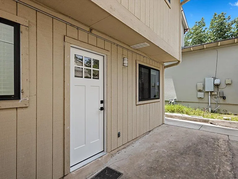 2500 Enfield Rd #1 — Photo 26