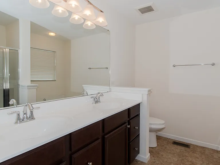 216 N Commerce St #216 — Photo 32