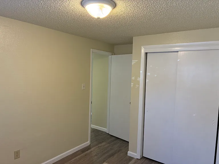 Closet in bedroom 3