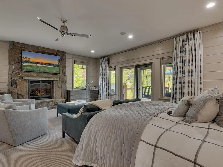7675 Lahontan Dr — Photo 26