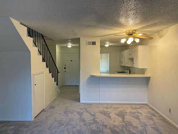 2nd image of 915 N Elm St APT 2