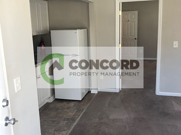 5th image of 703 Summit Ave #5
