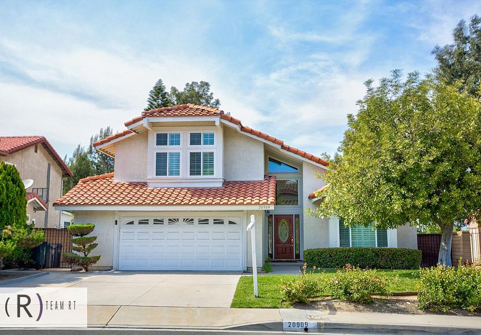 1st image of 20909 Glenbrook Dr