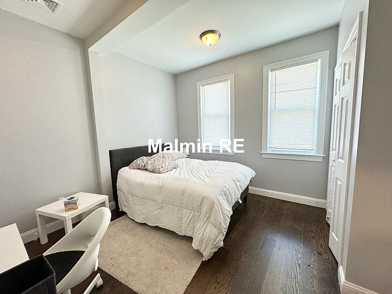 17 Harvard Ter #2 — Photo 14
