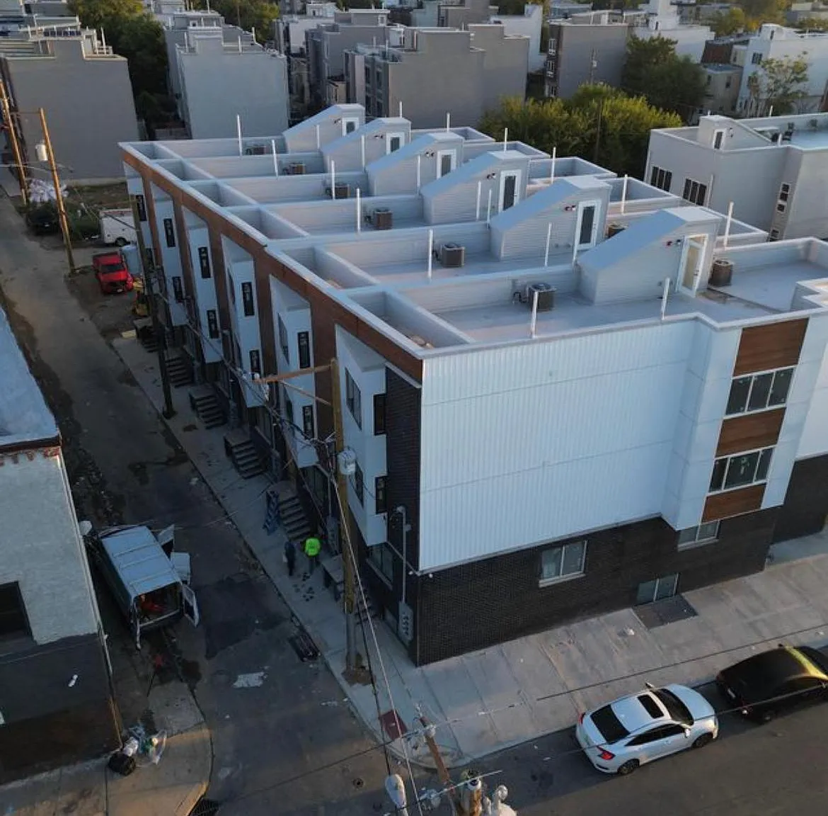2105 N Fairhill St — Photo 1