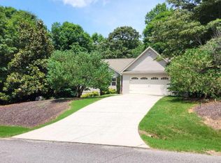 268 Woodcrest Dr, Clarkesville, GA 30523