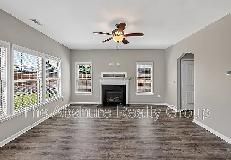 609 Timber Mdw — Photo 10