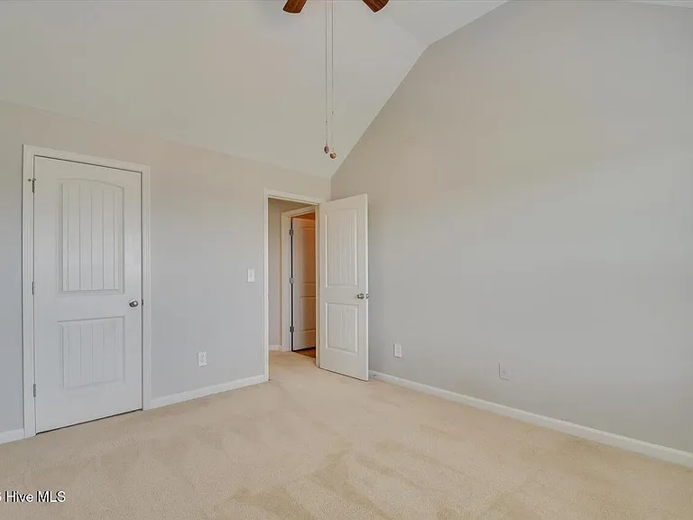 2609 Leland Dr — Photo 29