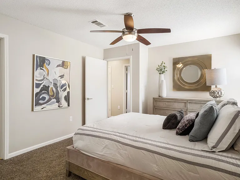 The Luxe of Southaven — Photo 14