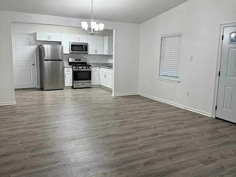 792 Madewood Dr — Photo 3