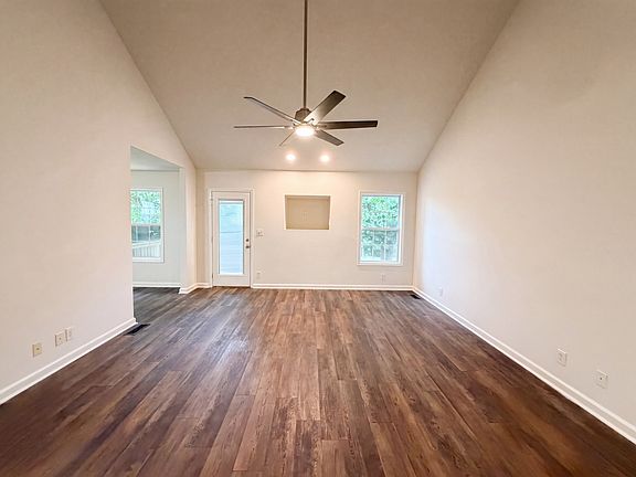 4th image of 245 Harold Dr