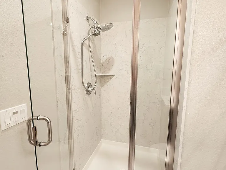 1655 Claremont Dr — Photo 17