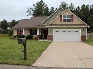 1119 Legend Creek Dr, Hope Mills, NC 28348