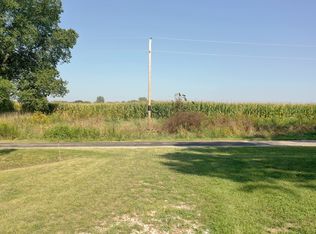 8615 Walker Rd, Gillespie, IL 62033