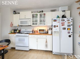 404 Putnam Ave #2, Cambridge, MA 02139