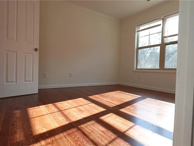 1921 Binnies Way — Photo 22