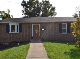 4234 Stratford Dr, Irwin, PA 15642