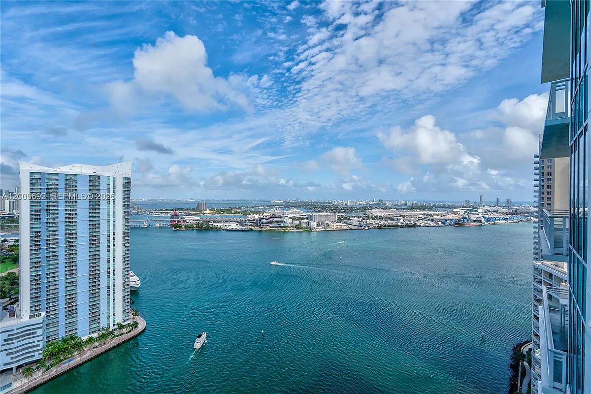 Building Photo - 900 Brickell Key Blvd #3002